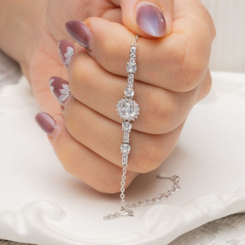 Central Spark Silver Bracelet-White