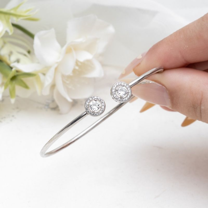 Circle Zircon Open Silver Bangle