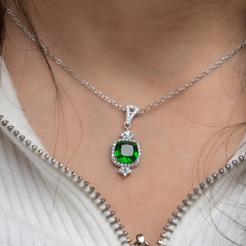 Classic Glamour Silver Necklace-Green