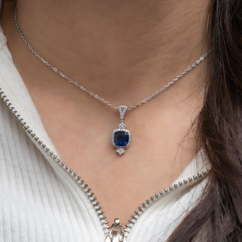 Classic Glamour Silver Necklace