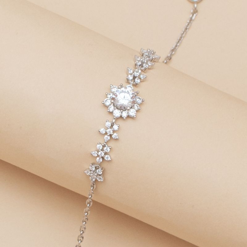 Beautiful Flower Silver Bracelets-White