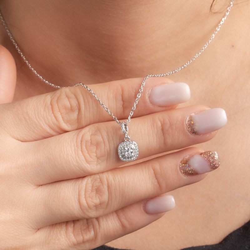 Majestic Zircon Stone Silver Necklace