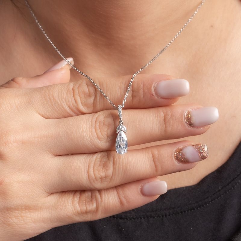 Elegant Pear Stoned Silver Necklace