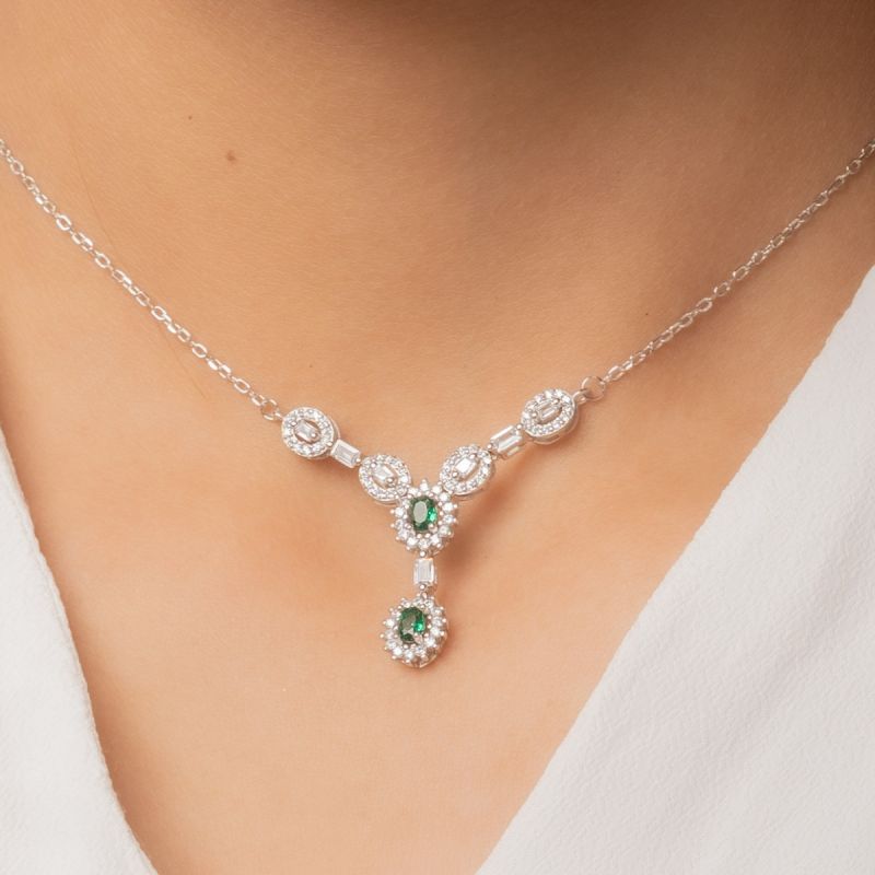 Shiny Elegance Drop Silver Necklace-Green