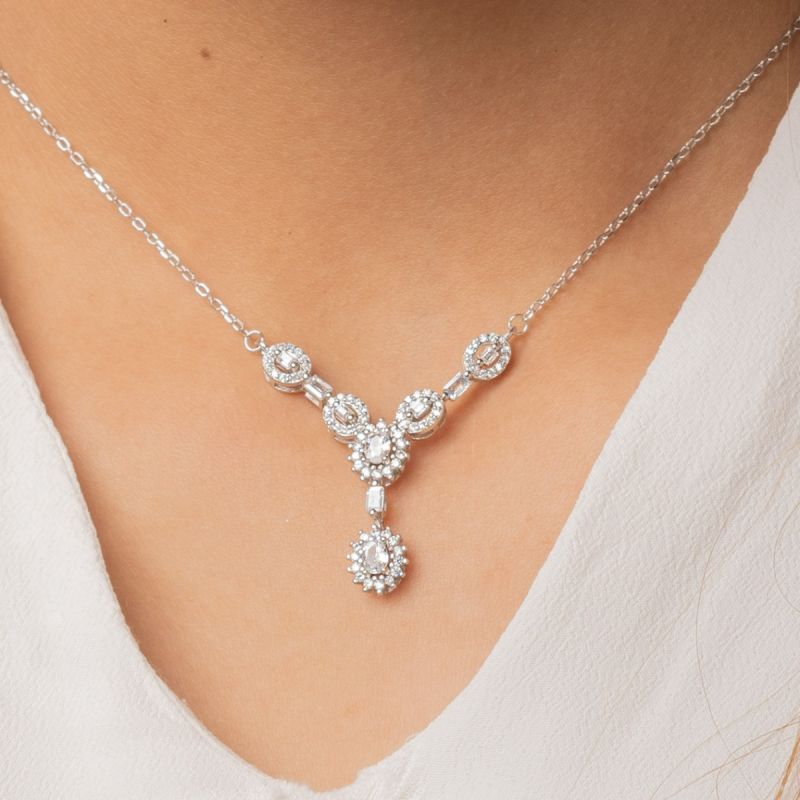 Shiny Elegance Drop Silver Necklace-White