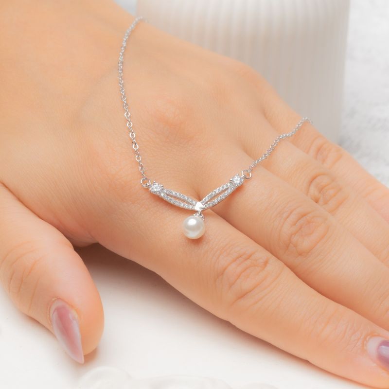 Shiny Pearl Silver Necklace