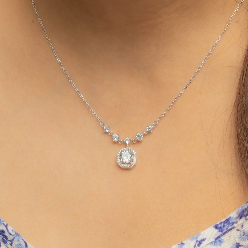 Timeless Glow Silver Necklace