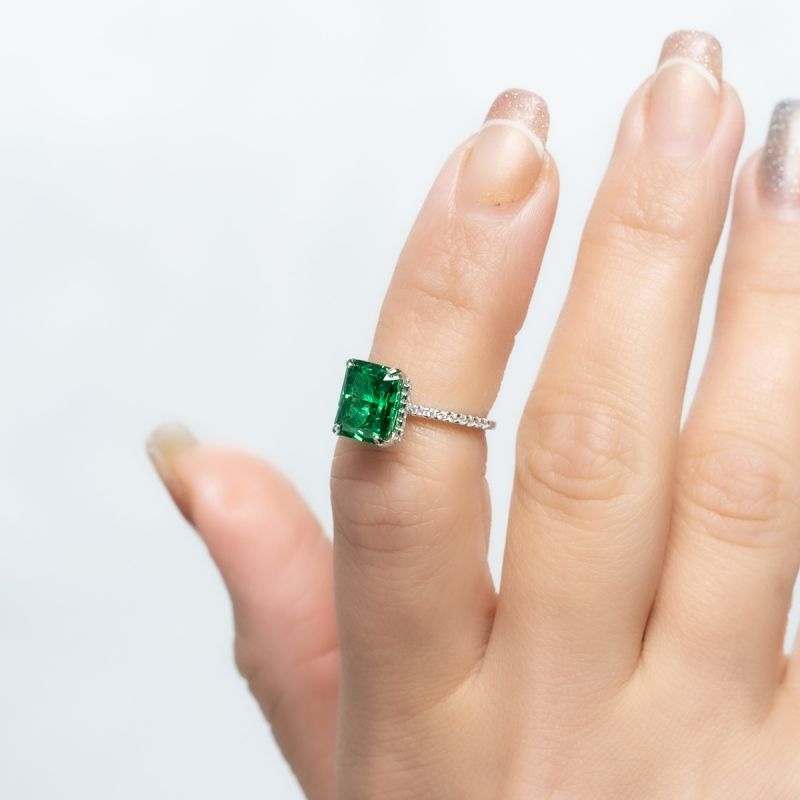 Emerald Ice Cut Stone Silver Ring
