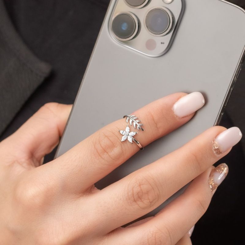 Flower Silver Zircon Ring