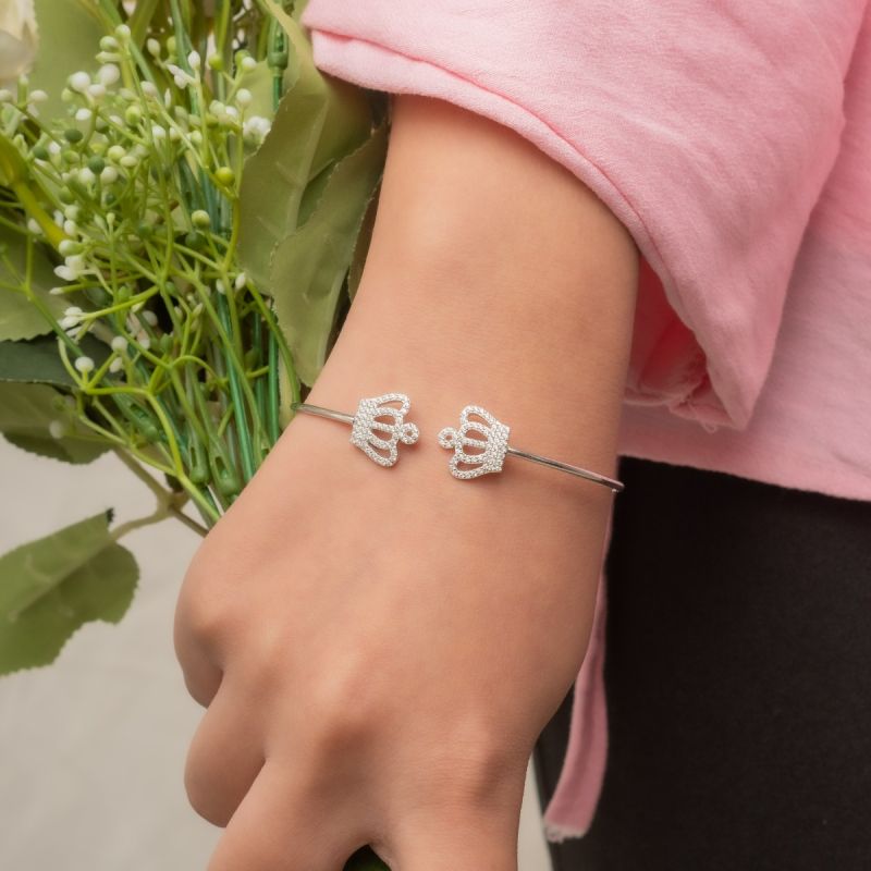 Queen’s Crown Silver Bangle